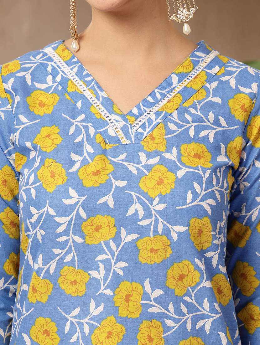 women printed v neck kurta and pant set with dupatta - 22513833 -  Standard Image - 5