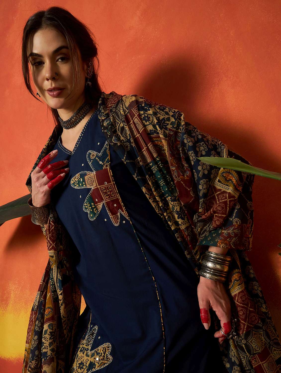 women embroidered v neck kurta and pant set with dupatta - 22513834 -  Standard Image - 5