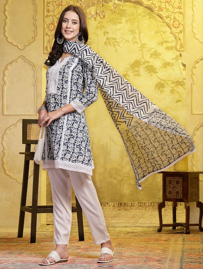 Women Printed Notch Neck Kurta And Pant Set With Dupatta - 22513835 -  Standard Image - 5