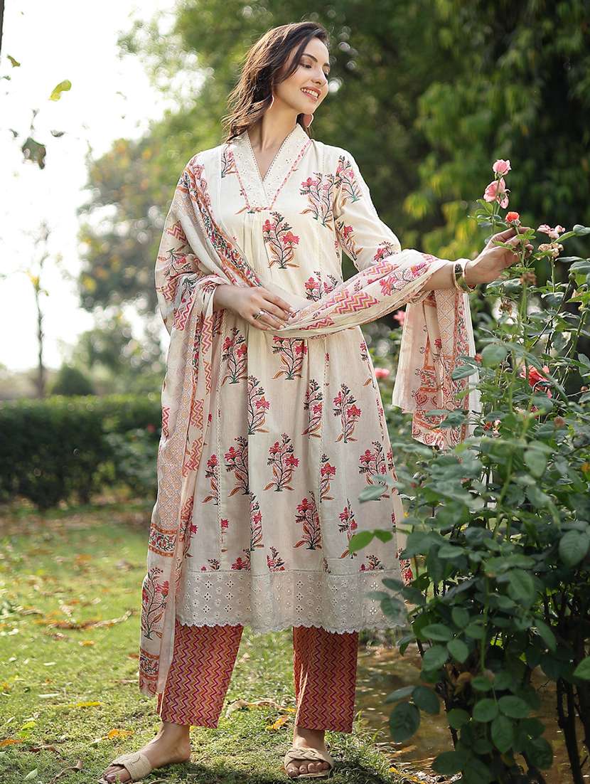 women printed v neck kurta and pant set with dupatta