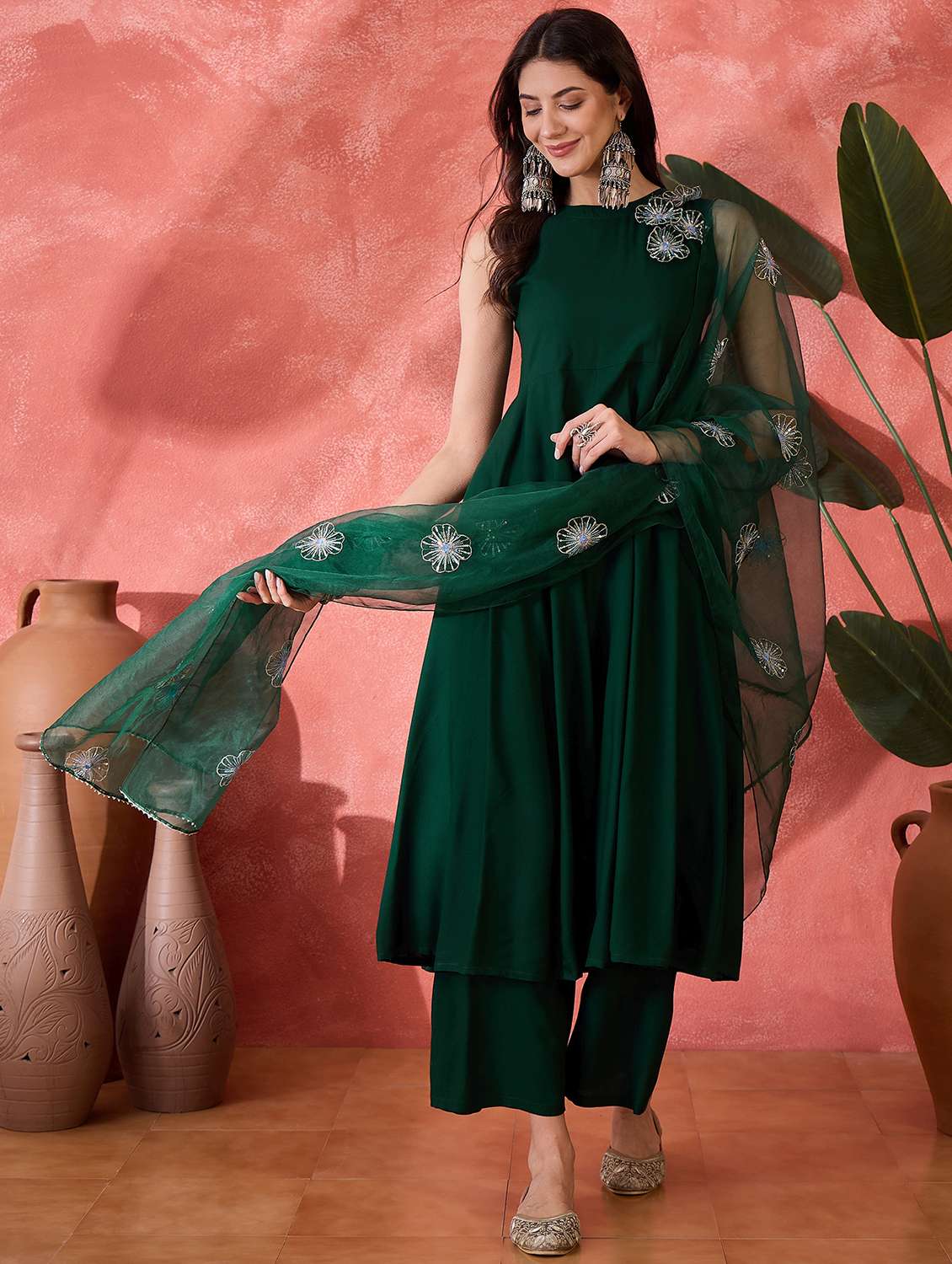 women solid with work round neck kurta and palazzo set with dupatta - 22513883 -  Standard Image - 3