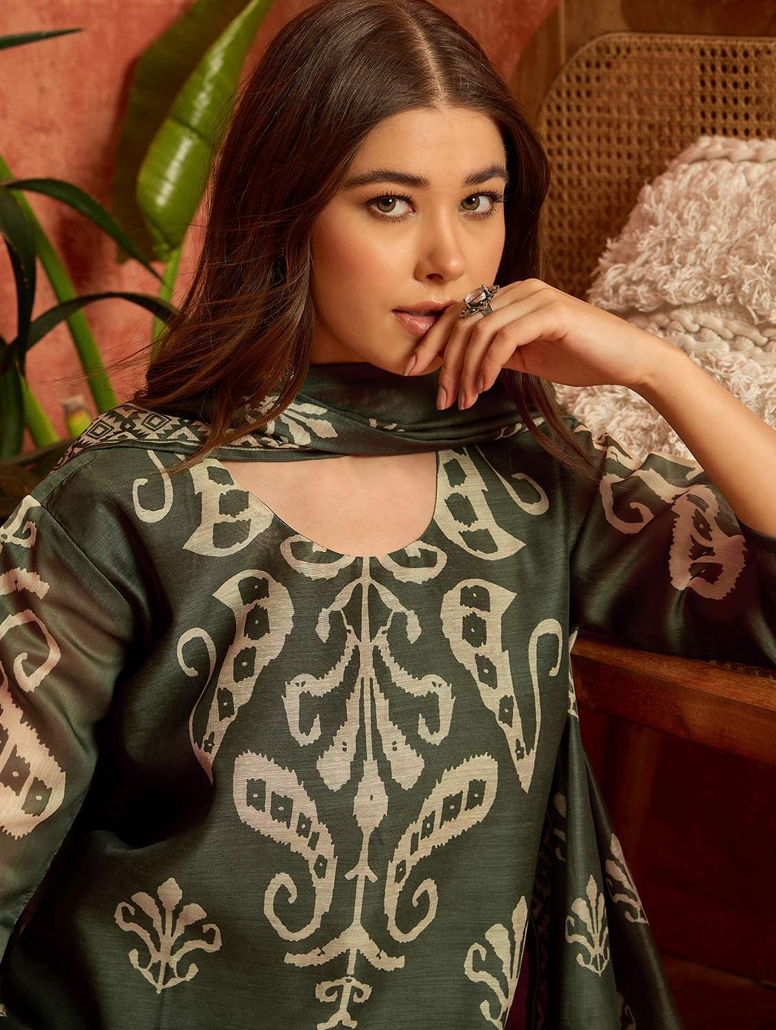 Women Printed Round Neck Kurta And Pant Set With Dupatta - 22513884 -  Standard Image - 5