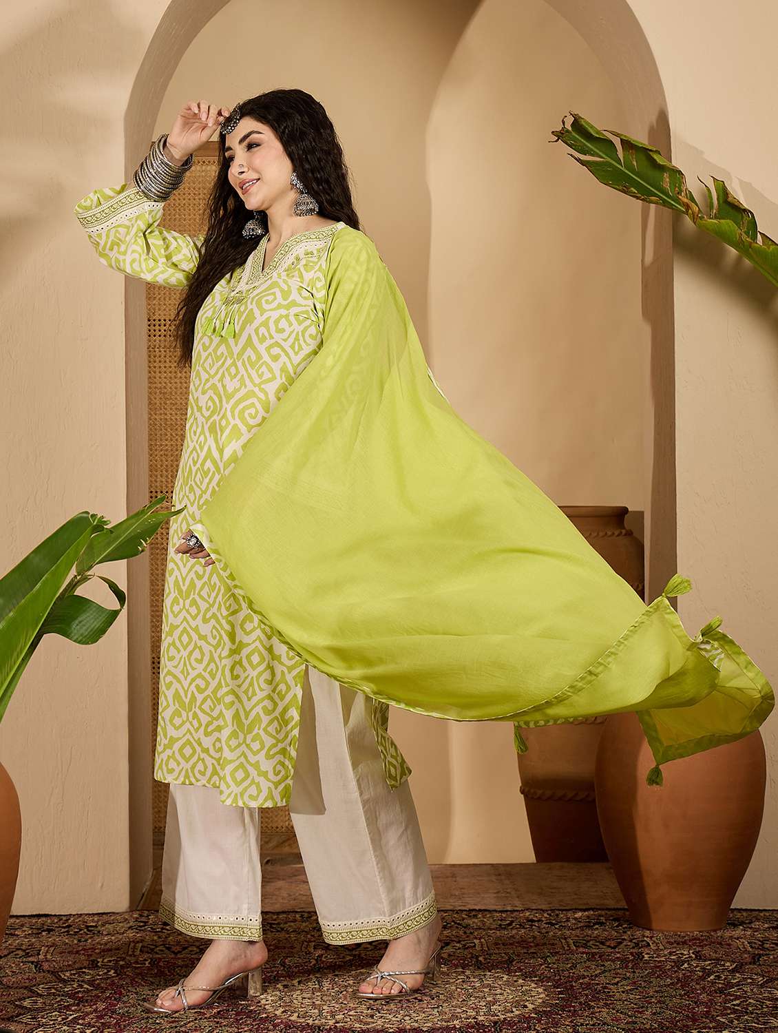 women printed v neck kurta and palazzo set with dupatta - 22513886 -  Standard Image - 3