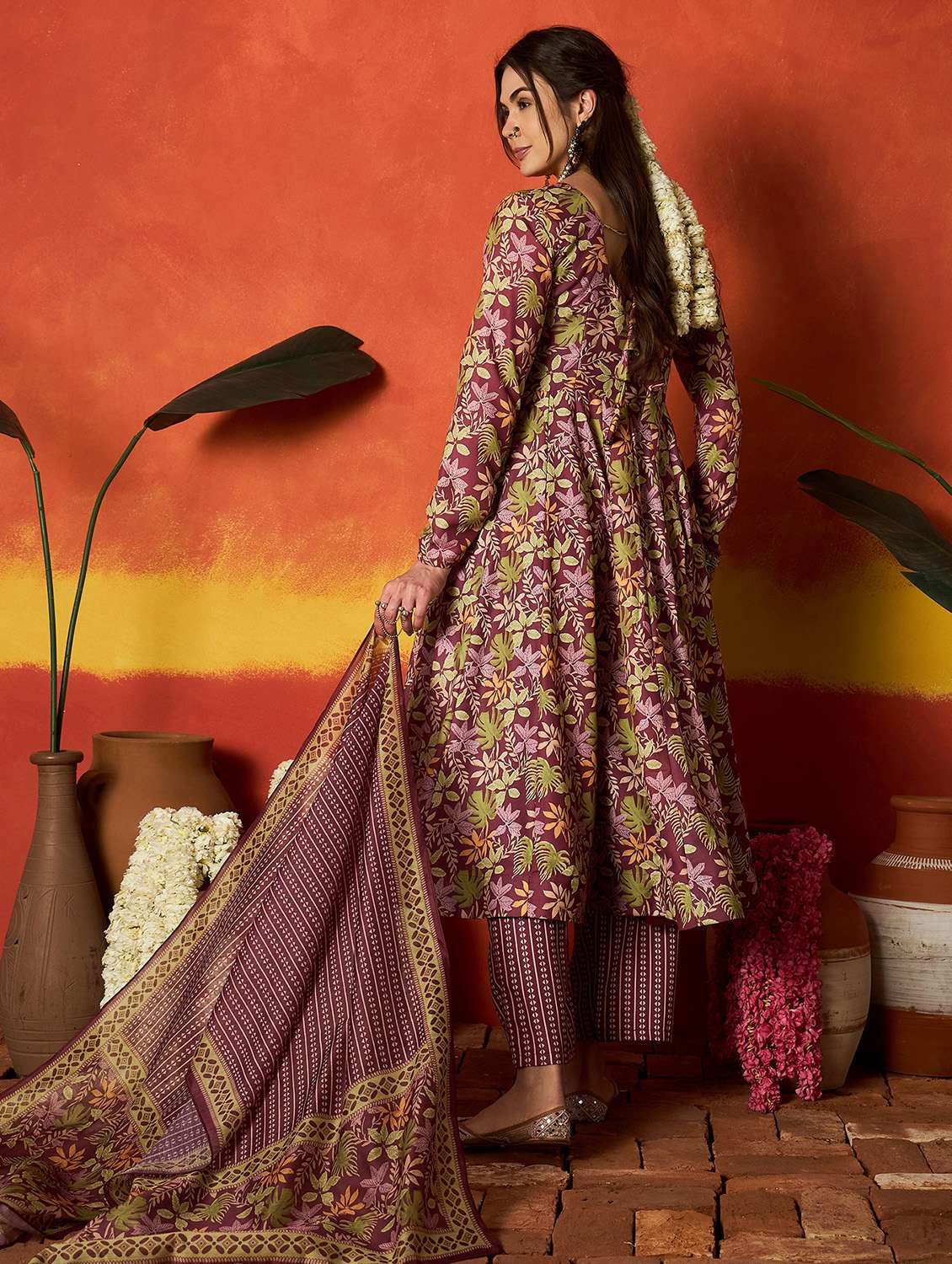 women printed long sleeves kurta pant set with dupatta - 22513927 -  Standard Image - 3