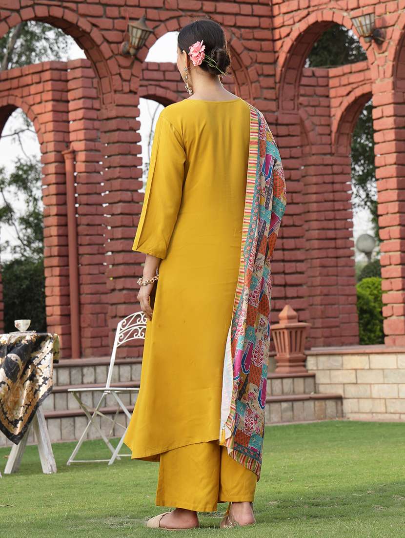 women printed v neck kurta and palazzo set with dupatta - 22513934 -  Standard Image - 3