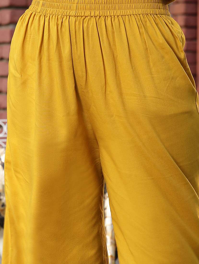 women printed v neck kurta and palazzo set with dupatta - 22513934 -  Standard Image - 5
