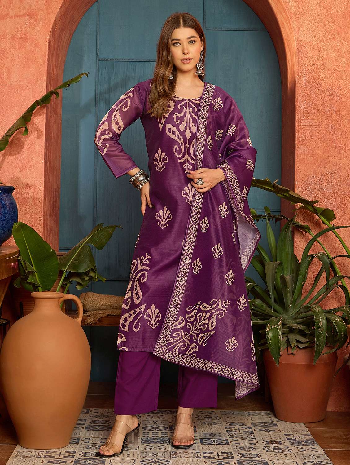 women printed three quarter sleeves kurta pant set with dupatta