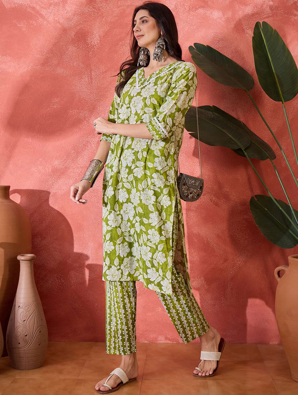 women printed three quarter sleeves kurta pant set  - 22514089 -  Standard Image - 3