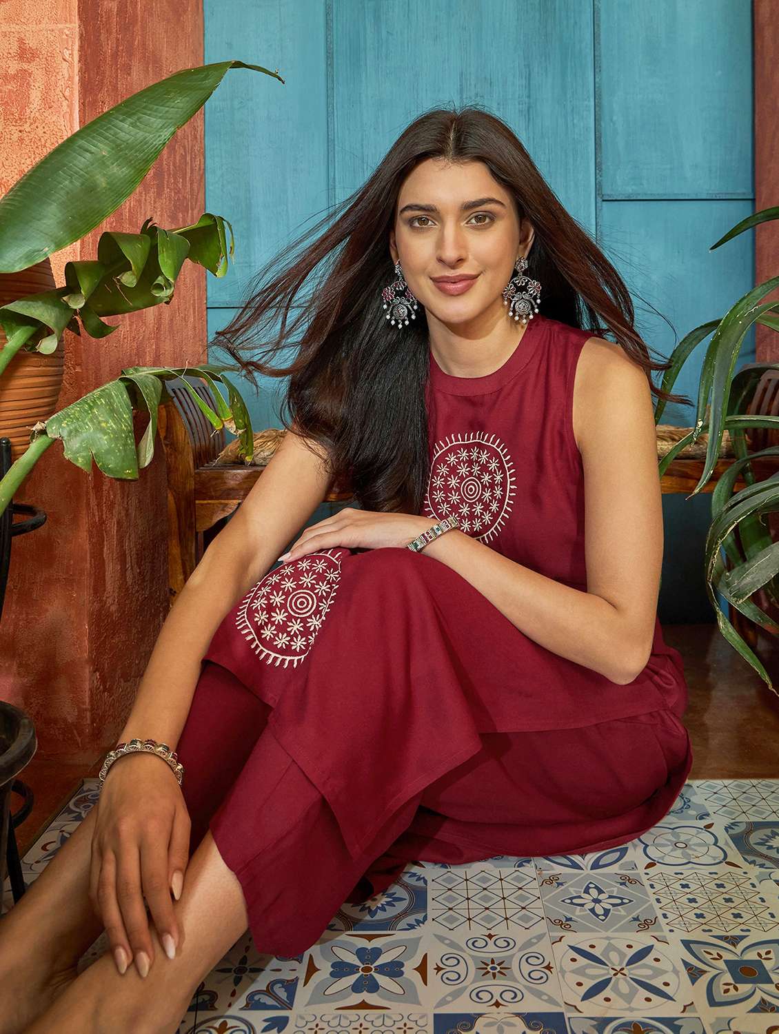 women embroidered sleeveless kurta sharara set - 22514095 -  Standard Image - 5
