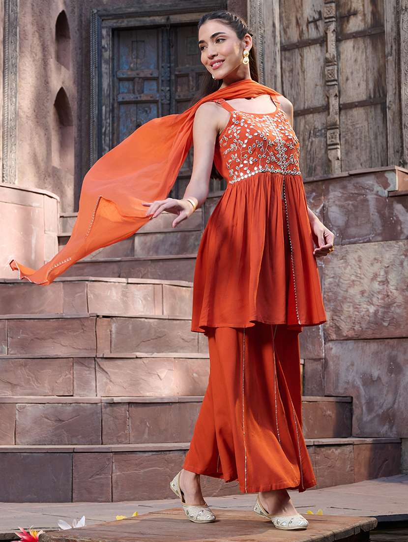 women embroidered shoulder strap kurta sharara with dupatta set - 22514186 -  Standard Image - 3