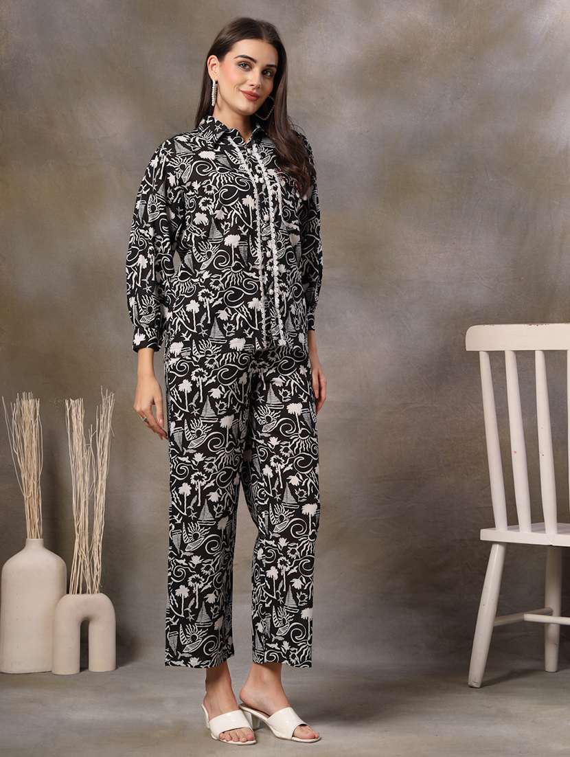 women printed three quarter sleeves shirt and trouser co-ord set - 22514491 -  Standard Image - 3