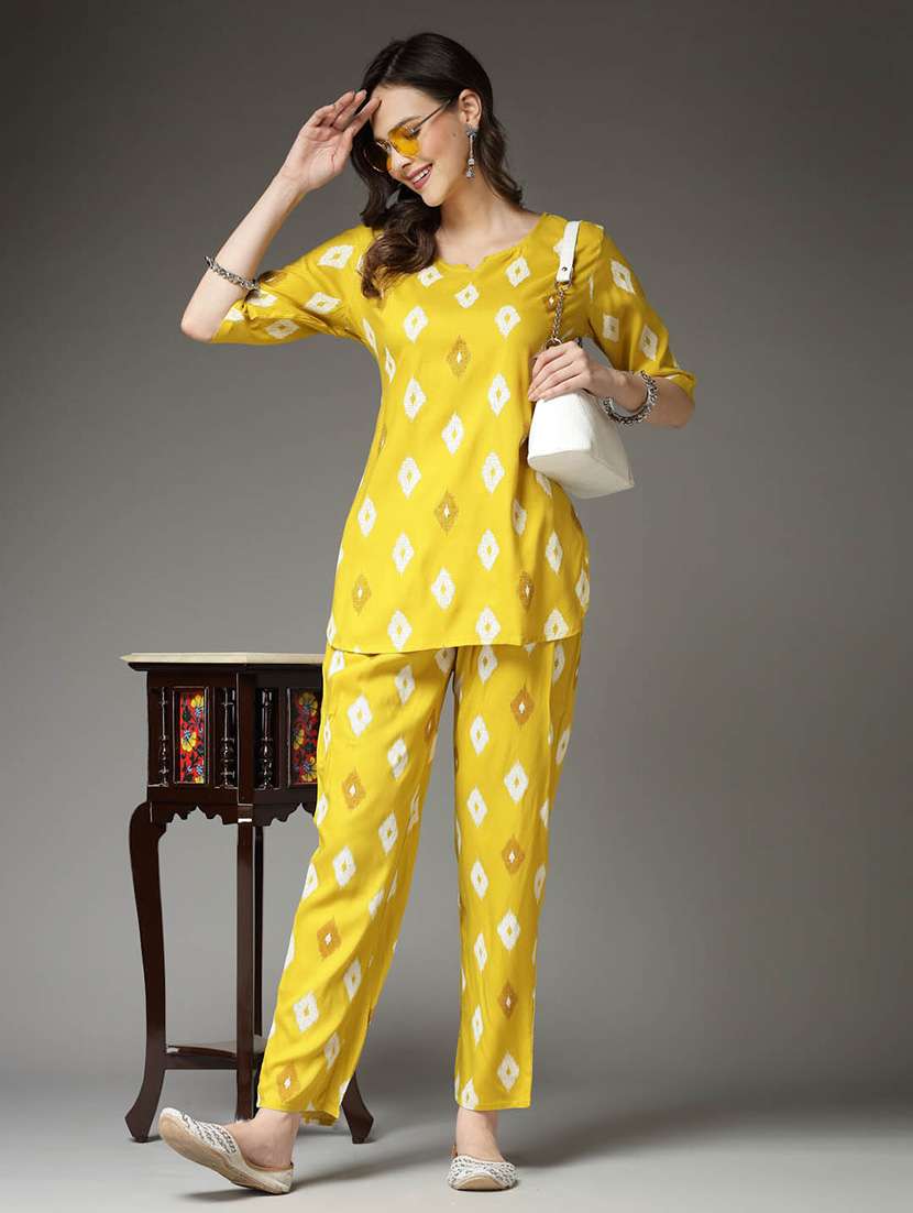 women printed notch neck ethnic co-ord set