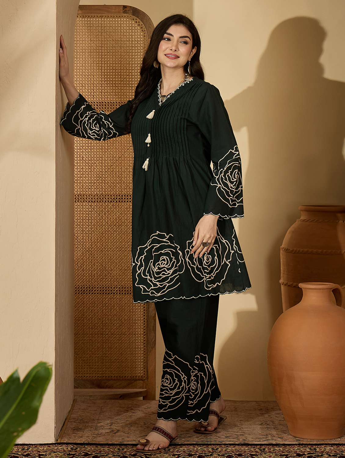 women printed long sleeves ethnic co-ord set - 22514513 -  Standard Image - 3