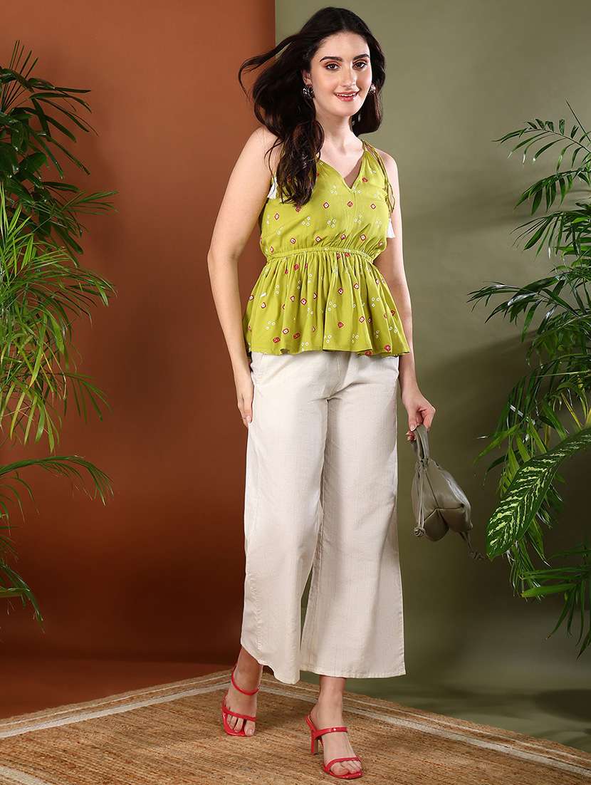 women printed sleeveless top and trouser co-ord set