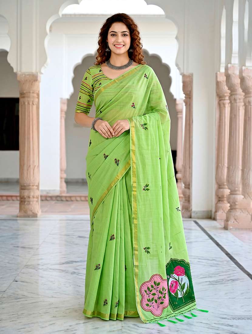 women printed casual wear saree with blouse