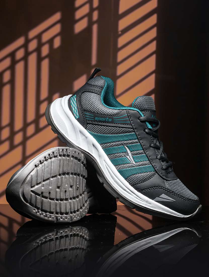 men textured lace up sport shoe
