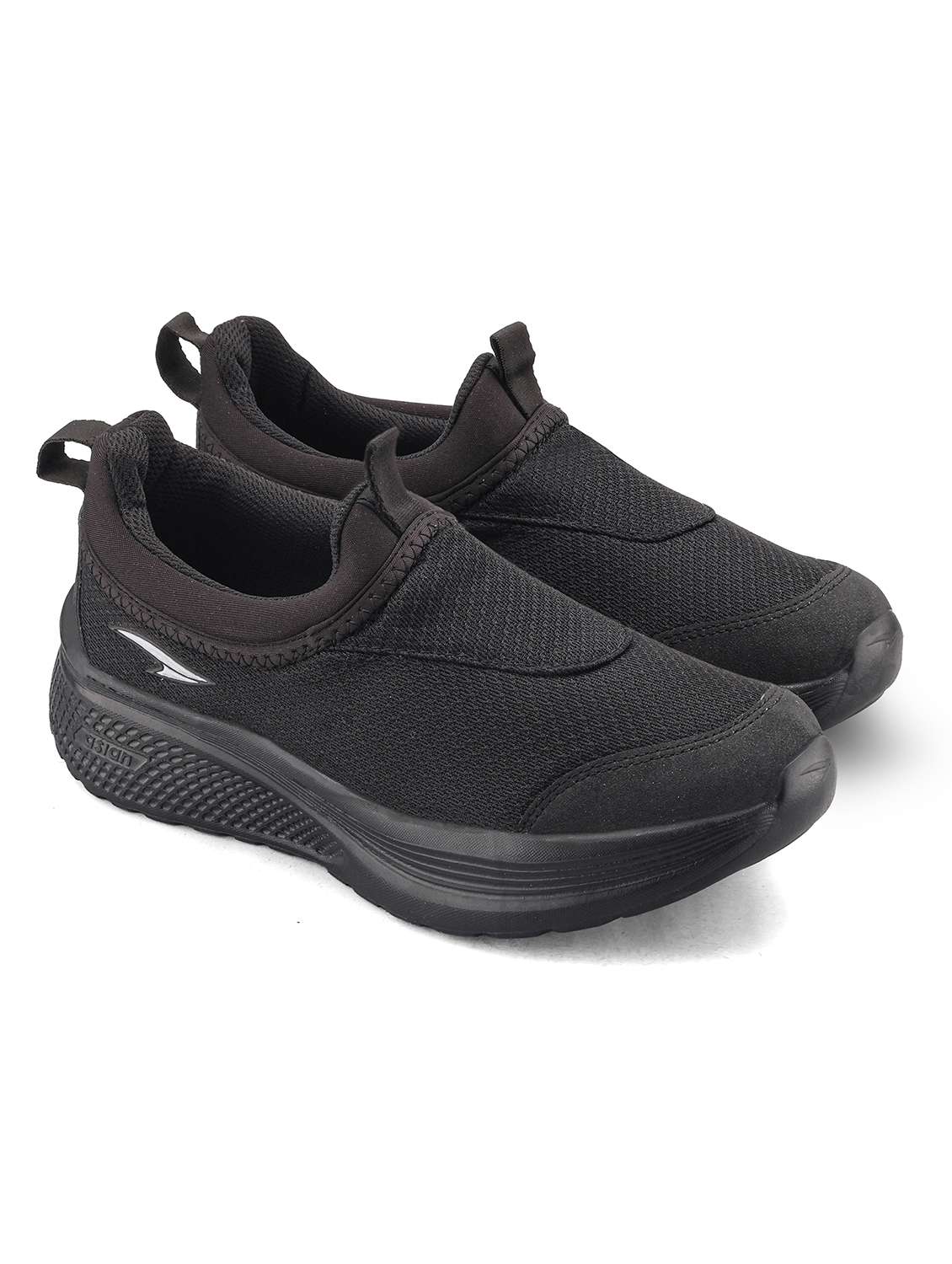men solid slip on sport shoes