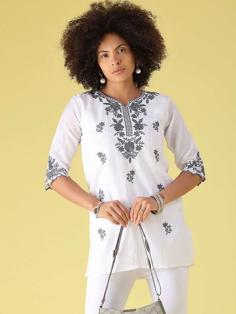 women embroidered notch neck straight kurti