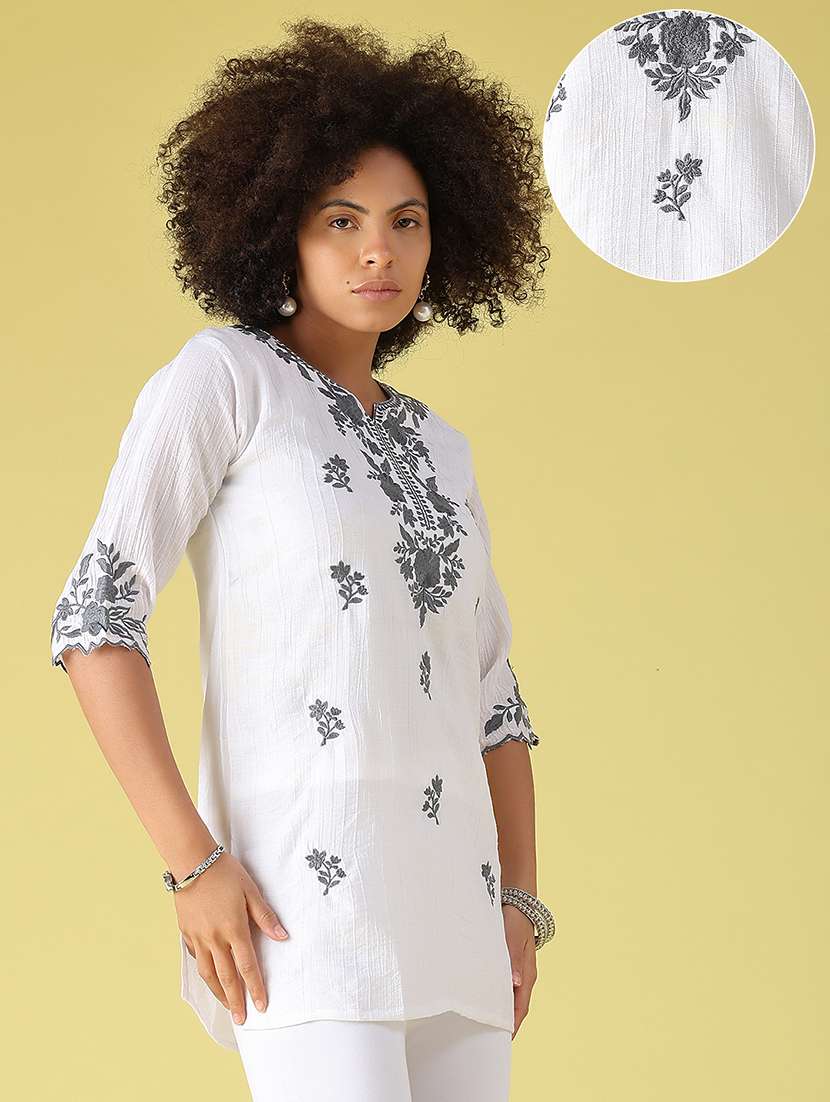 women embroidered notch neck straight kurti - 22515404 -  Standard Image - 3