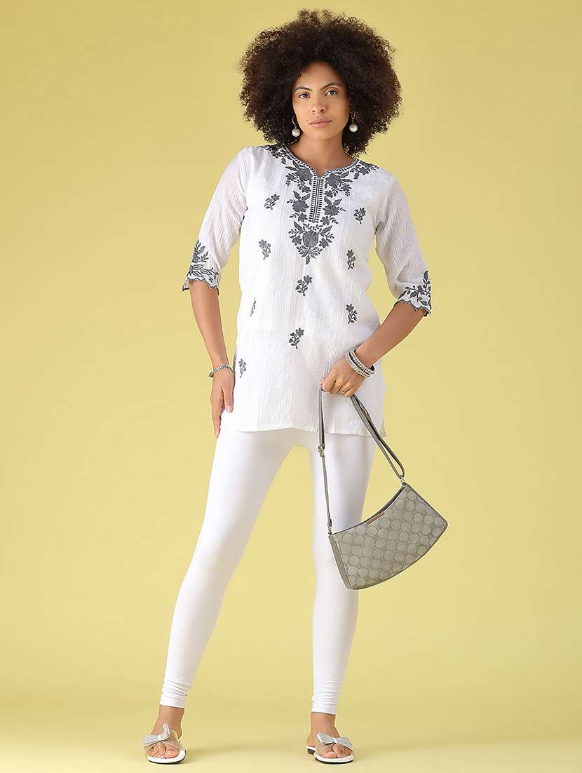 women embroidered notch neck straight kurti - 22515404 -  Standard Image - 5