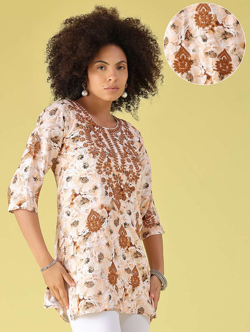 Women Printed Three Quarter Sleeves Straight Kurti - 22515410 -  Standard Image - 3