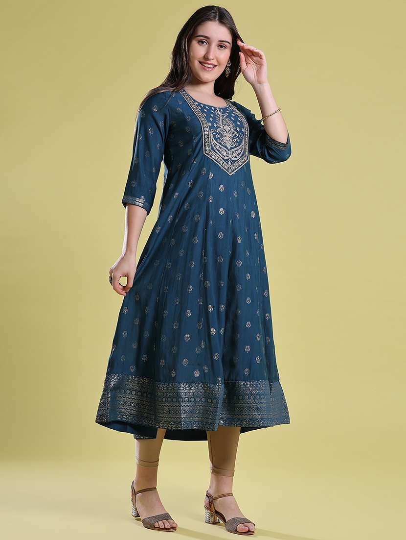Women Printed Three Quarter Sleeve Anarkali Kurta - 22515452 -  Standard Image - 5