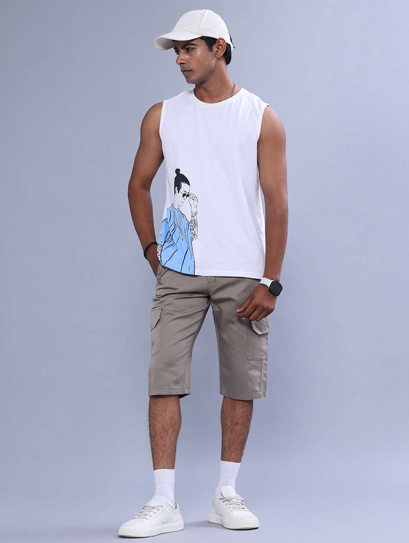 Men Solid Mid Rise Three Fourth Shorts - 22516134 -  Standard Image - 5