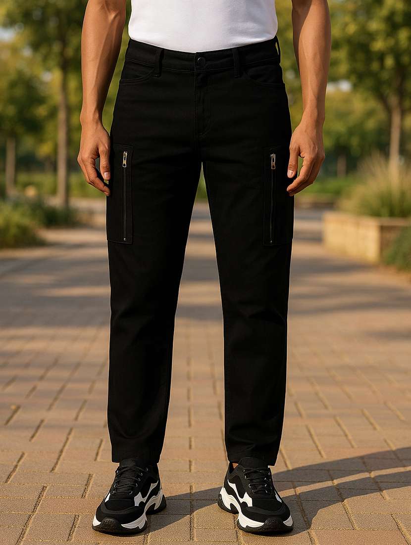 men solid mid rise regular fit cargo 