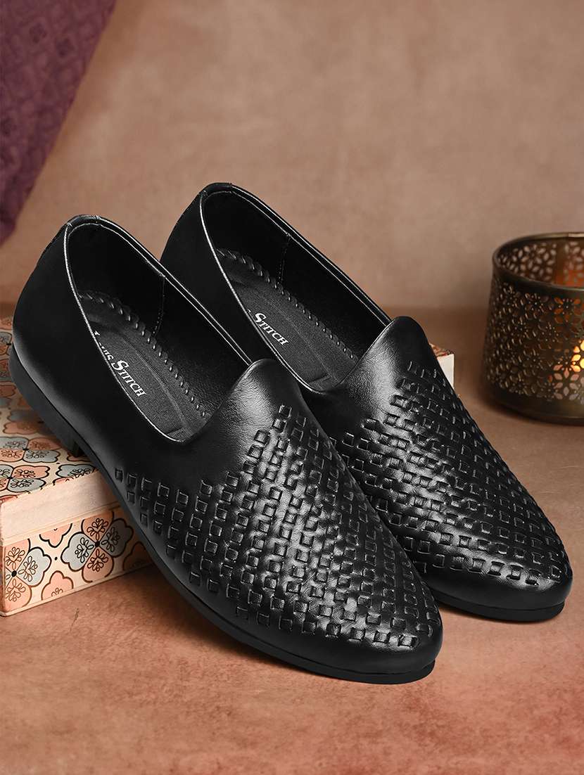men black slip on mojari