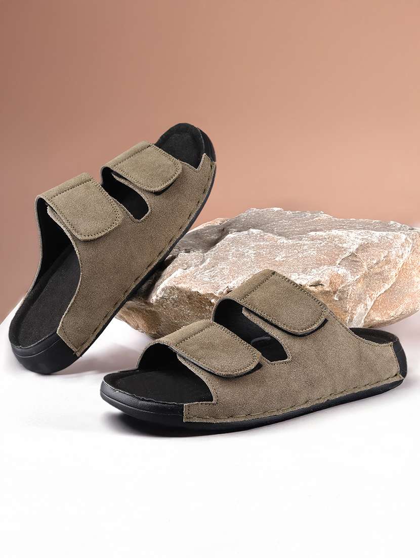 men solid slip on sandal