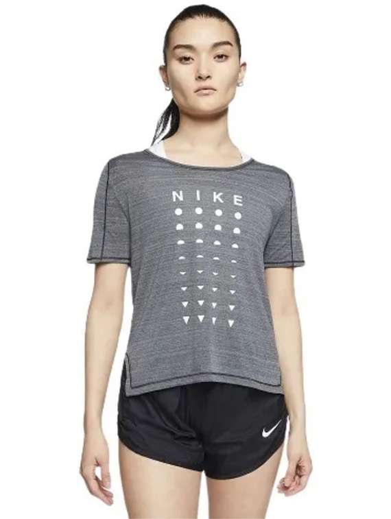  women printed round neck regular t-shirt
