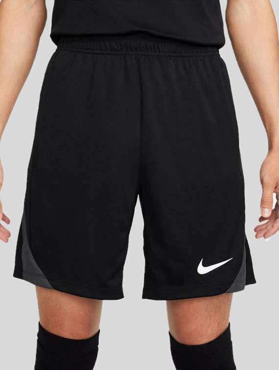 men solid mid rise sports shorts