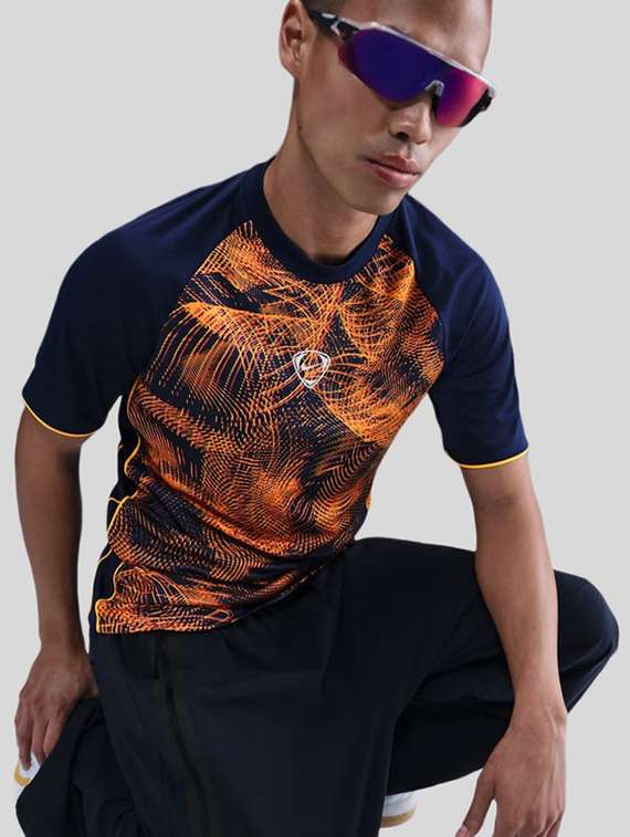 men printed raglan sleeve regular fit t-shirt