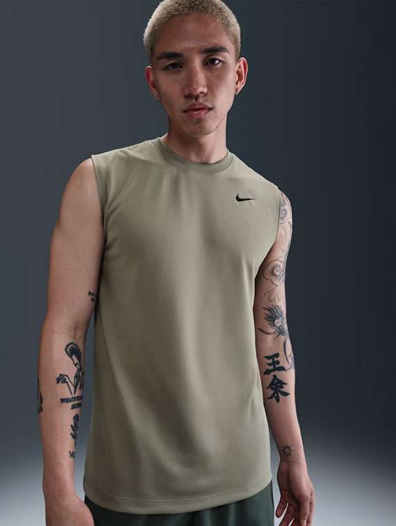 men solid sleeveless regular fit t-shirt