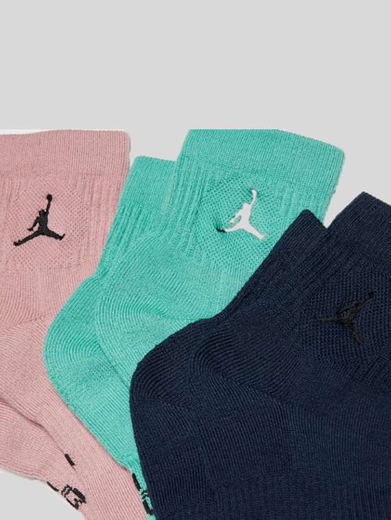 unisex pack of 3 solid socks - 22518239 -  Standard Image - 3