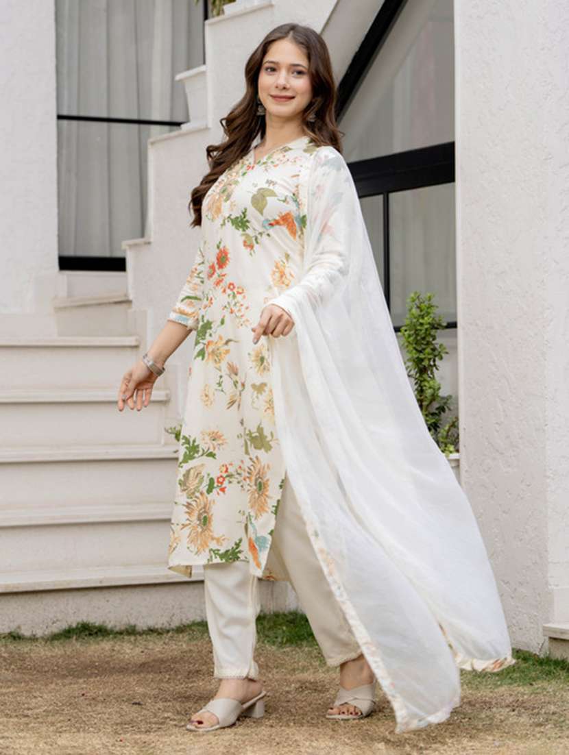 Women Printed Three Quarter Sleeve Kurta Pant With Dupatta Set - 22518411 -  Standard Image - 3