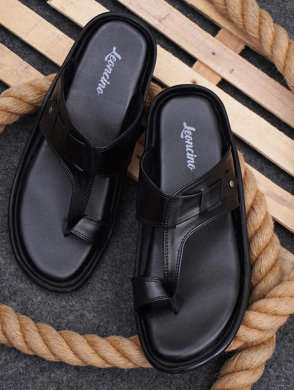 men solid one toe sandal 