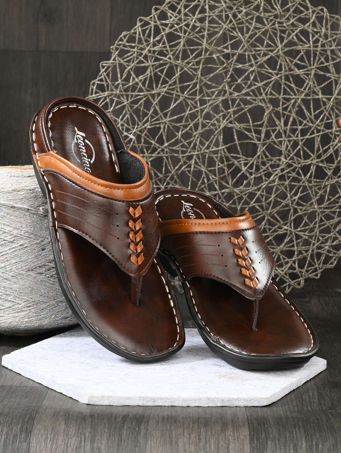 men brown toe seperator sandal