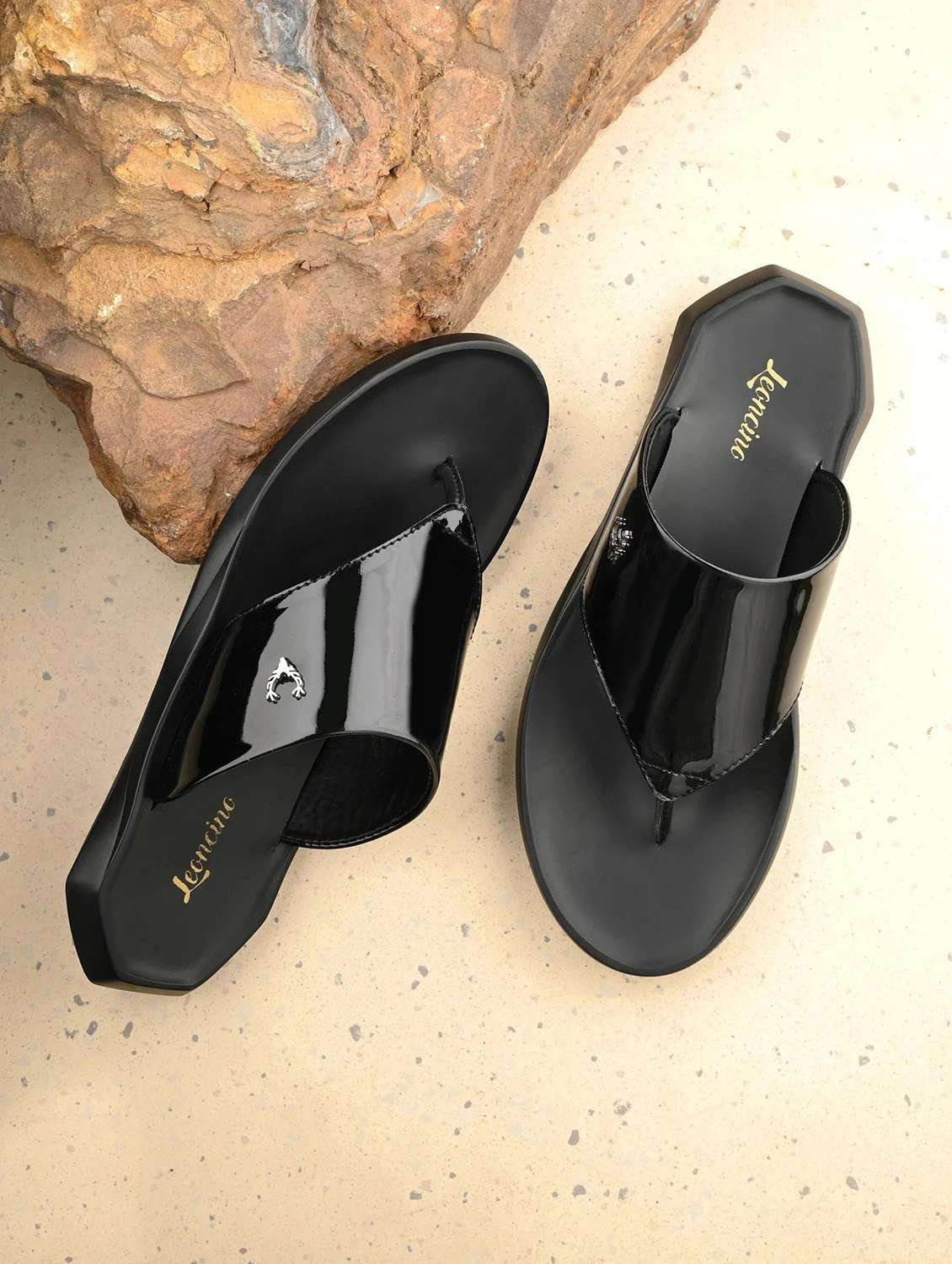 men black toe seperator sandal
