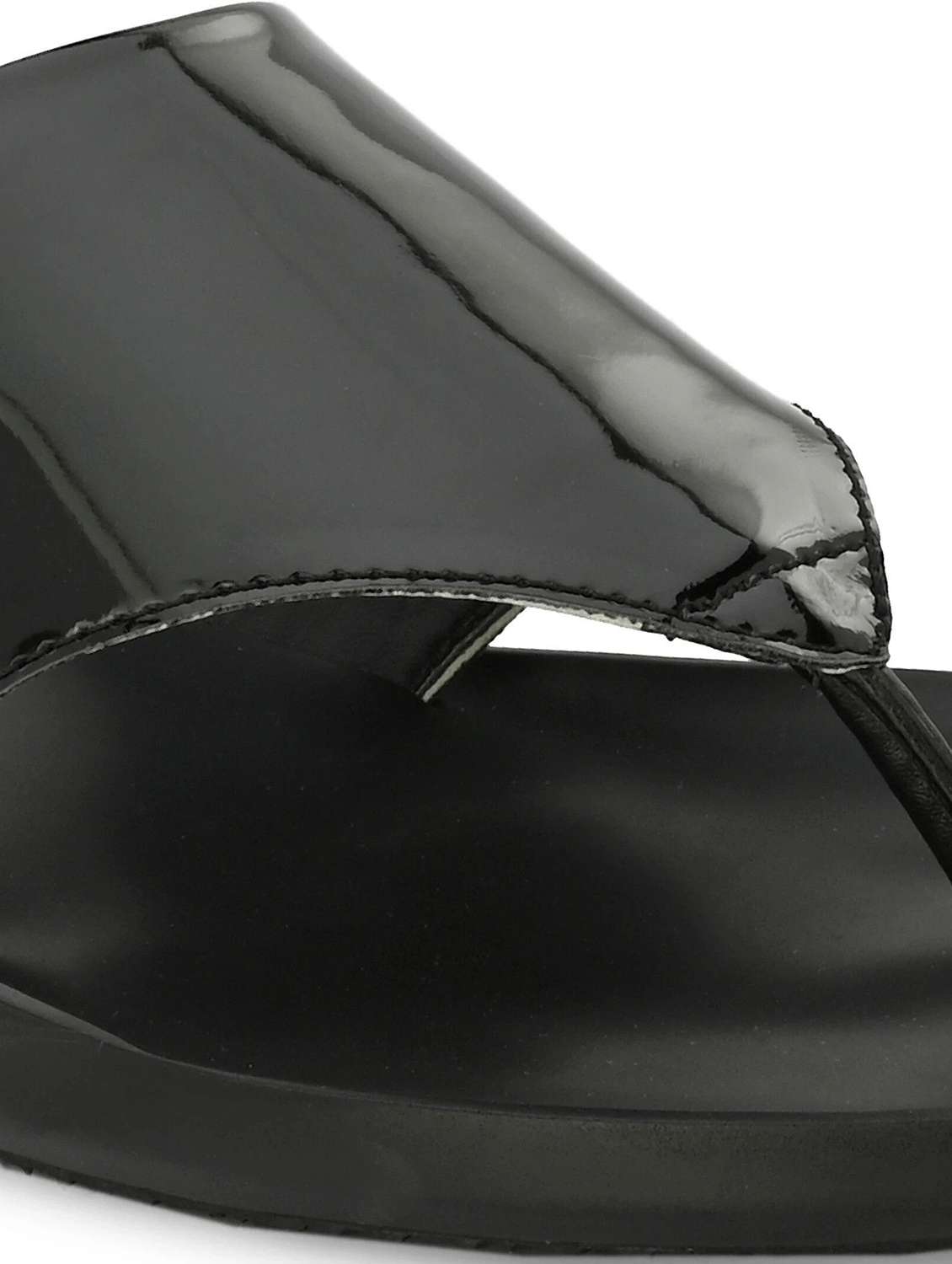 men black toe seperator sandal - 22518469 -  Standard Image - 5