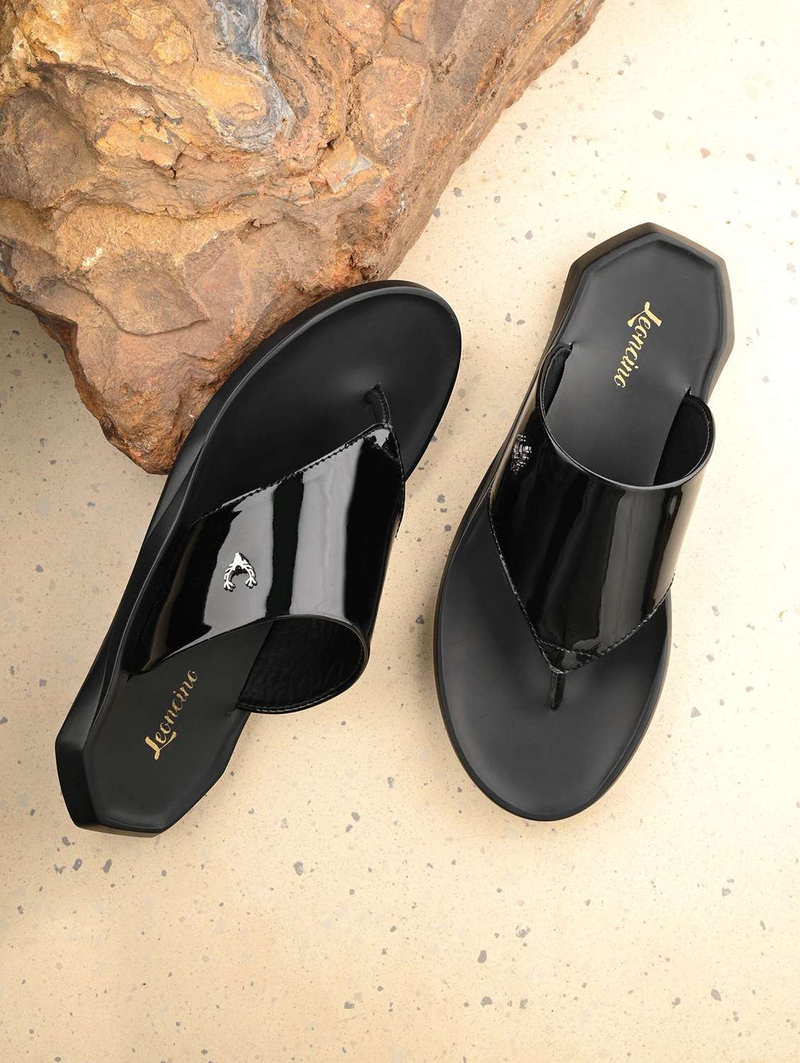 men black toe seperator sandal