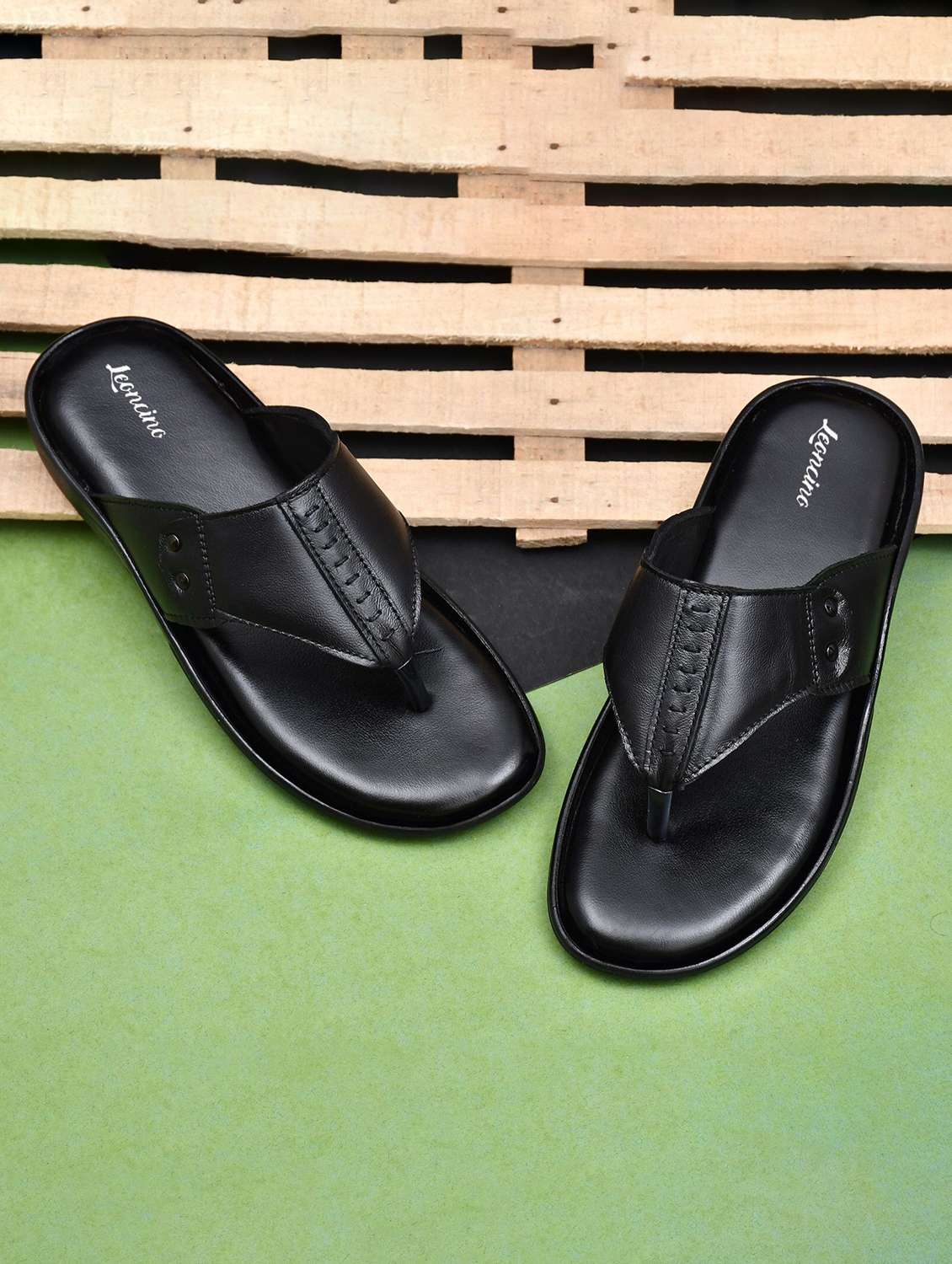 men black toe seperator sandal