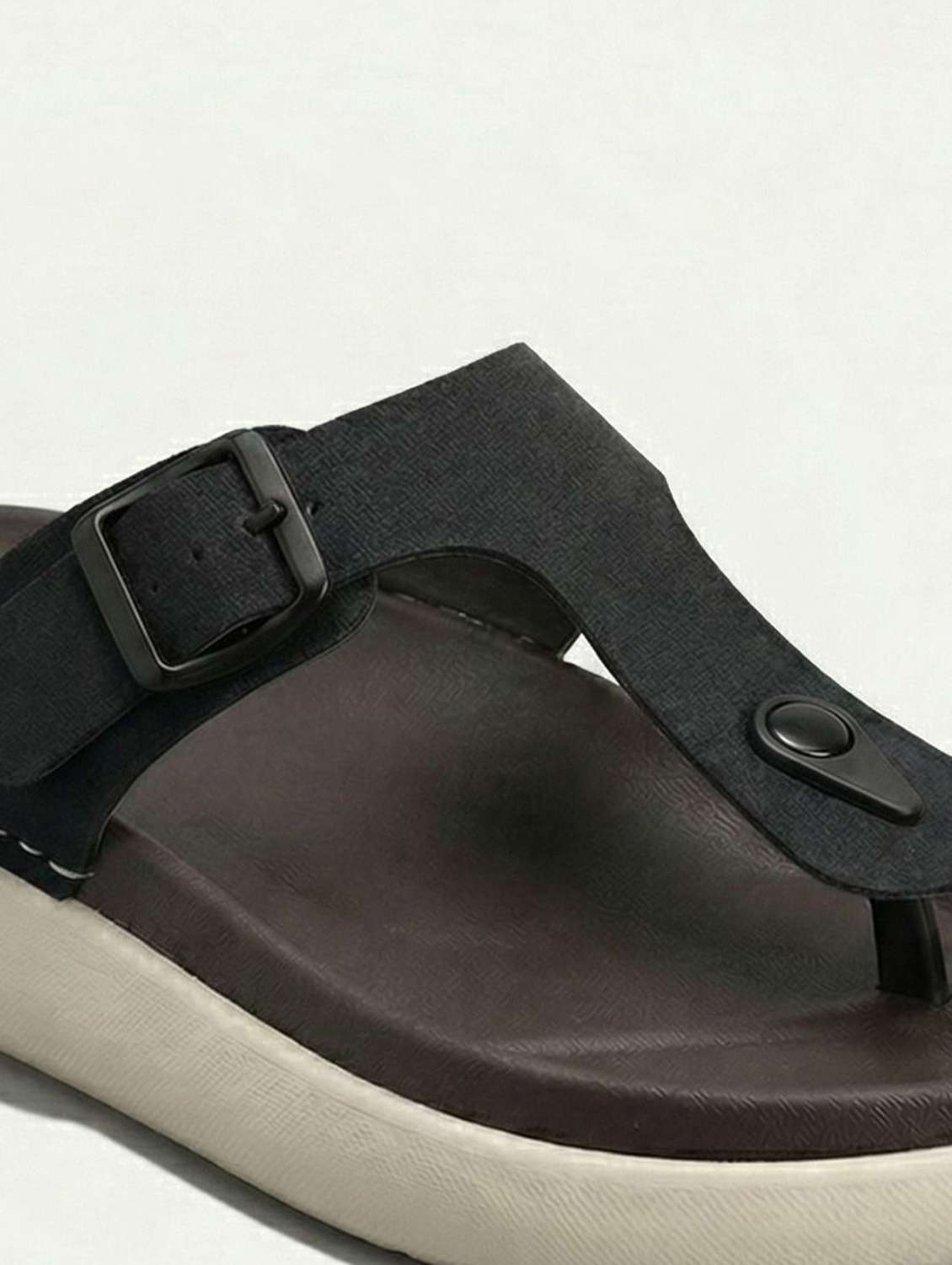 men black toe separator flip flop - 22518498 -  Standard Image - 5