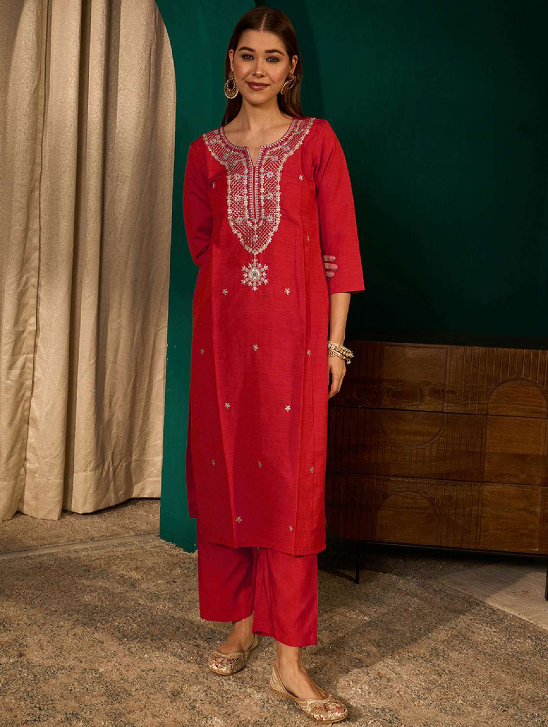 women embroidered three quarter sleeve kurta pant with dupatta set - 22518506 -  Standard Image - 5