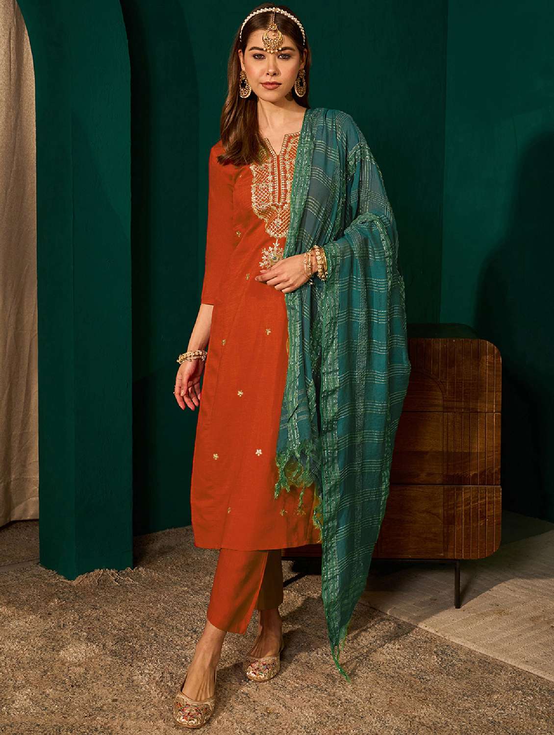 women embroidered three quarter sleeve kurta pant with dupatta set