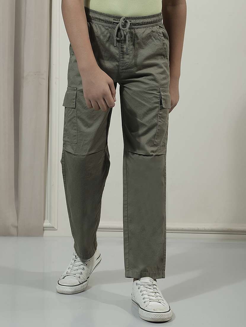 boys solid mid rise cargo pant