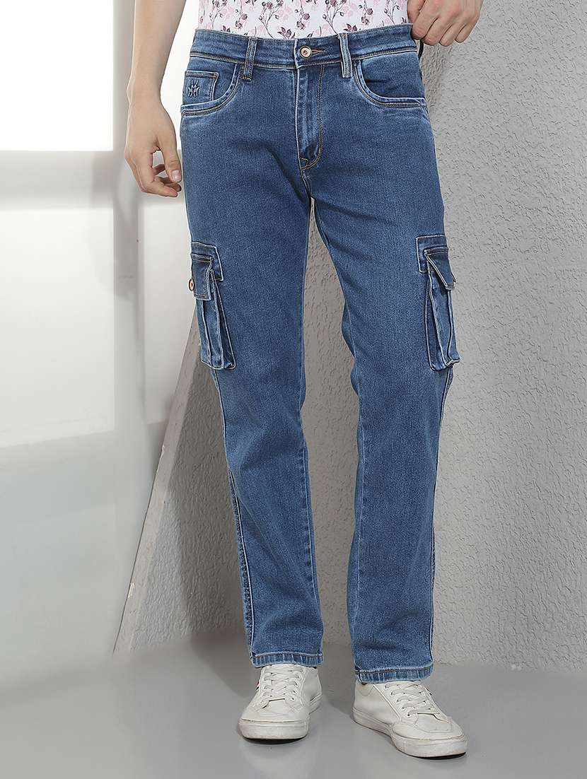 men solid mid rise regular fit cargo 
