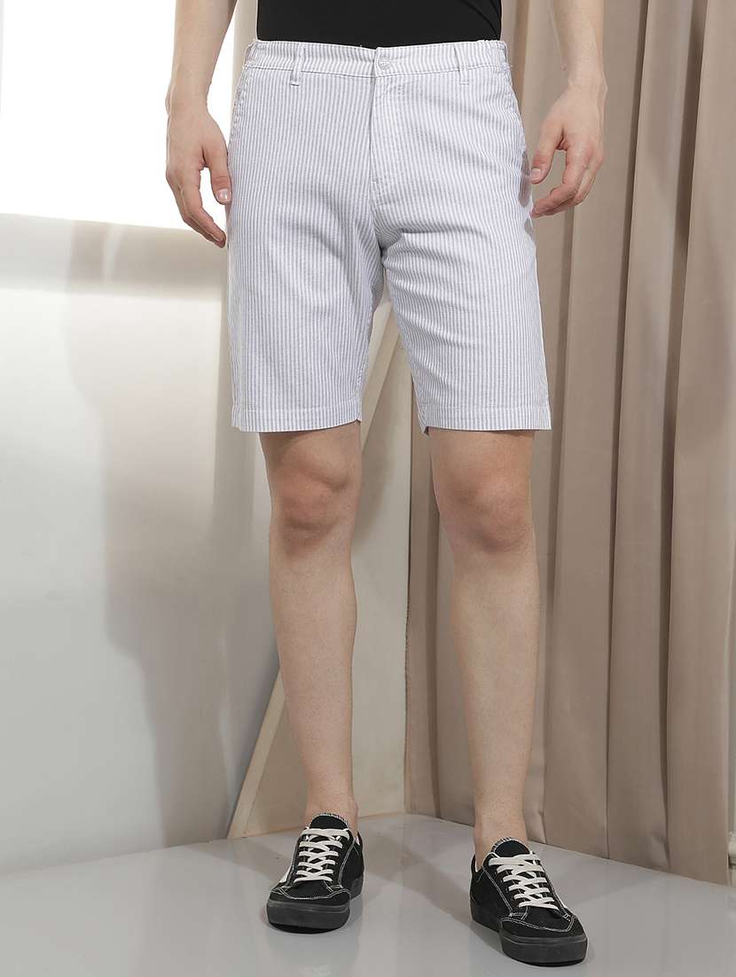 men striped mid rise regular shorts