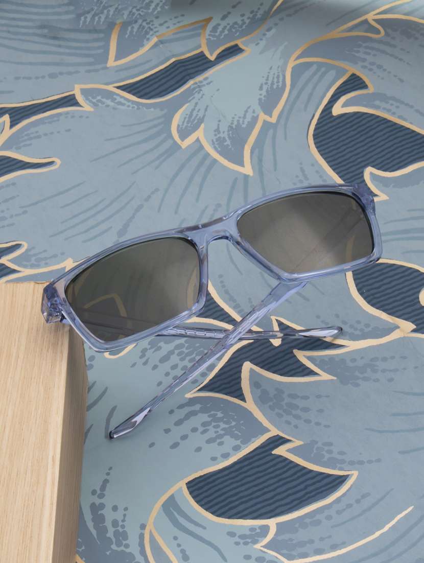 blue-green sports aesthetic mens sunglasses with polarised and uv protected lens