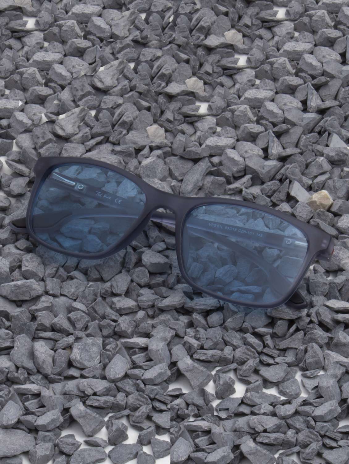 ted smith unisex blue wayfarer sports brat sunglasses with polarised lens